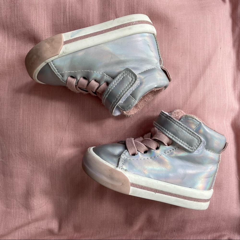 H&M baby girl iridescent high tops - us 2.5-3.5